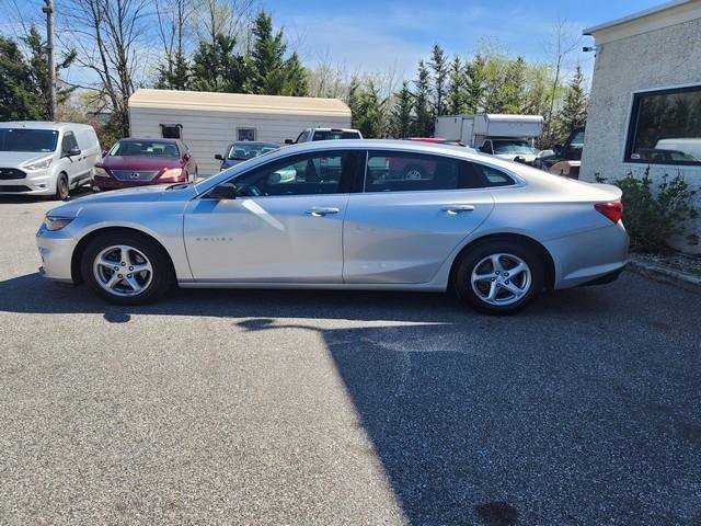 Used 2017 Chevrolet Malibu LS FWD image 4