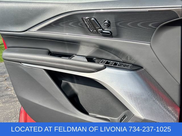 Used 2024 Cadillac Lyriq Luxury RWD image 22