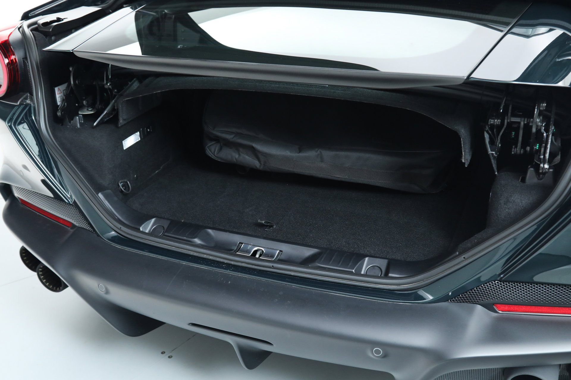 Certified 2023 Ferrari Portofino M image 47