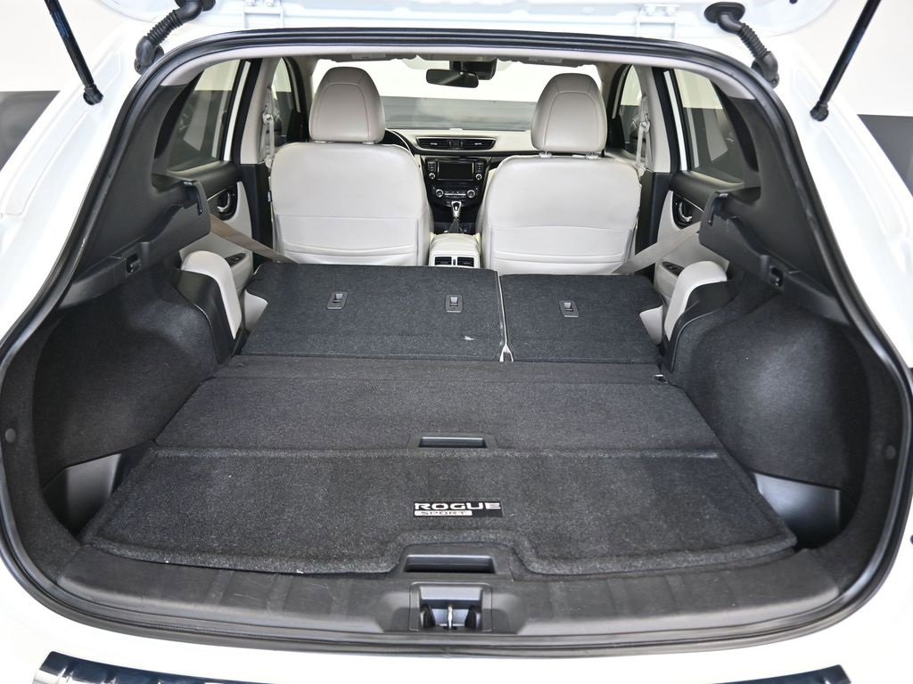 Used 2022 Nissan Rogue Sport SV w/ Technology Package image 42