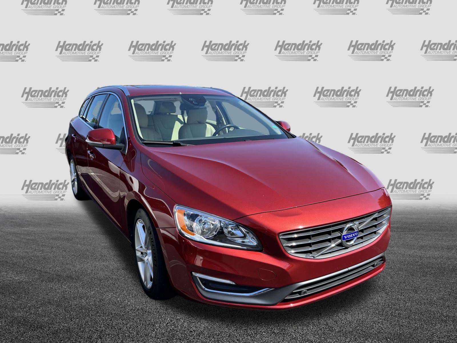 Used 2015 Volvo V60 T5 Premier Plus FWD image 2