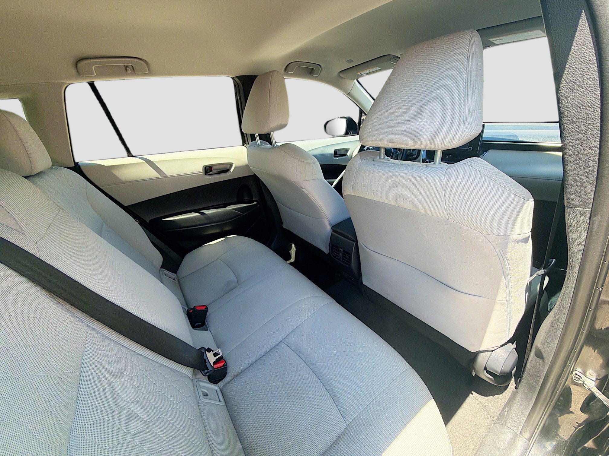 Used 2022 Toyota Corolla Cross LE AWD/4WD image 29