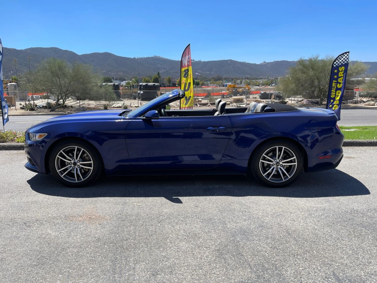 Used 2016 Ford Mustang Premium RWD image 9