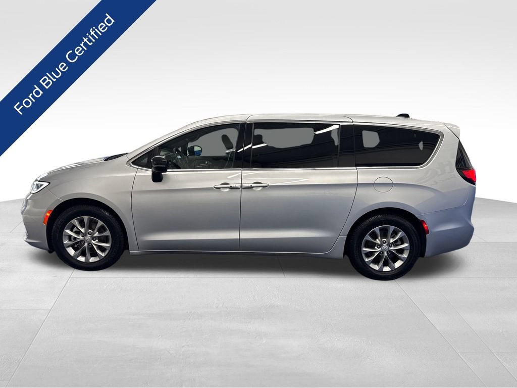 Used 2026 Chrysler Pacifica Limited FWD video 2