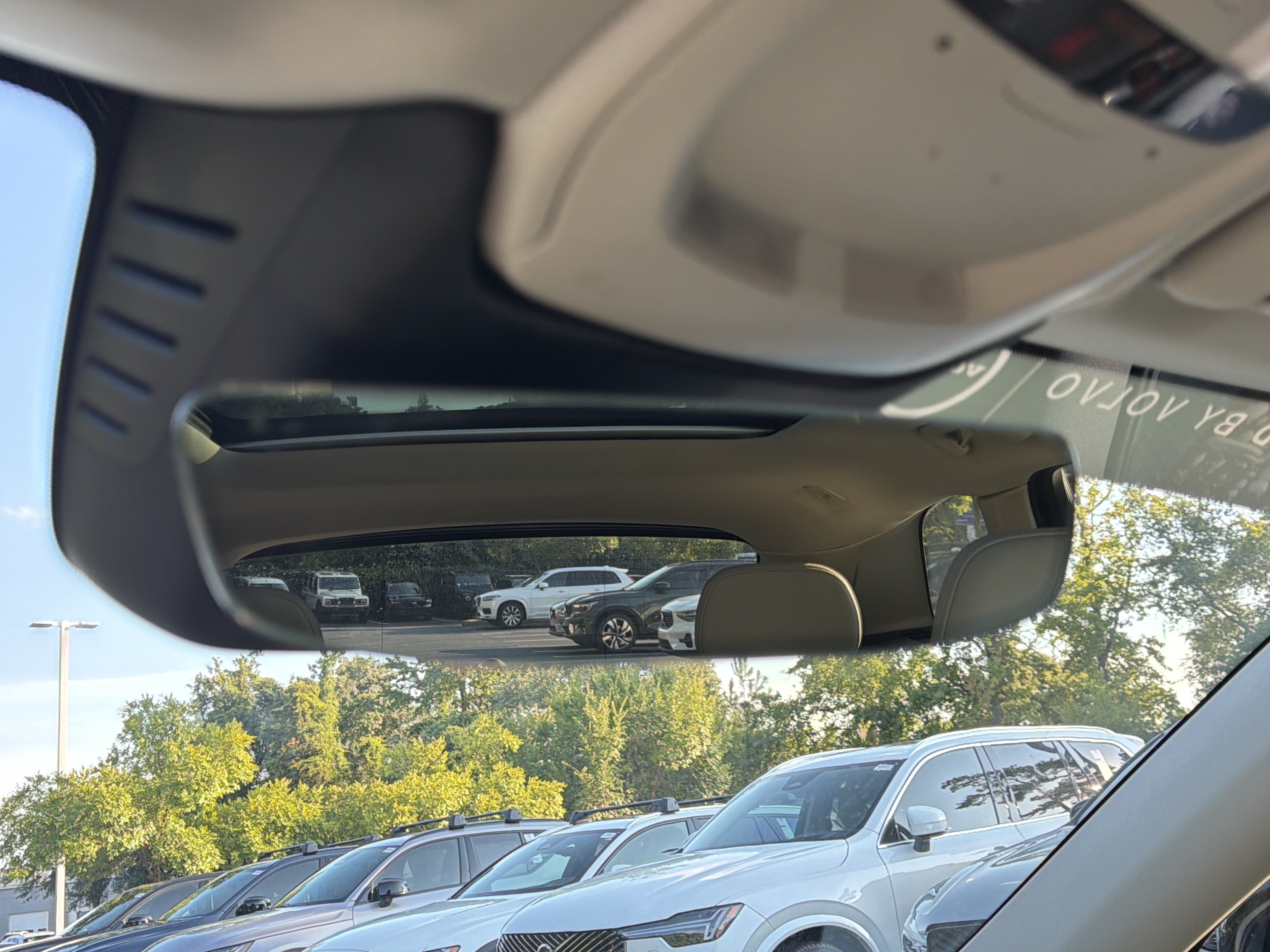 Certified 2024 Volvo XC60 B5 Core w/ Protection Package Premier AWD/4WD image 27