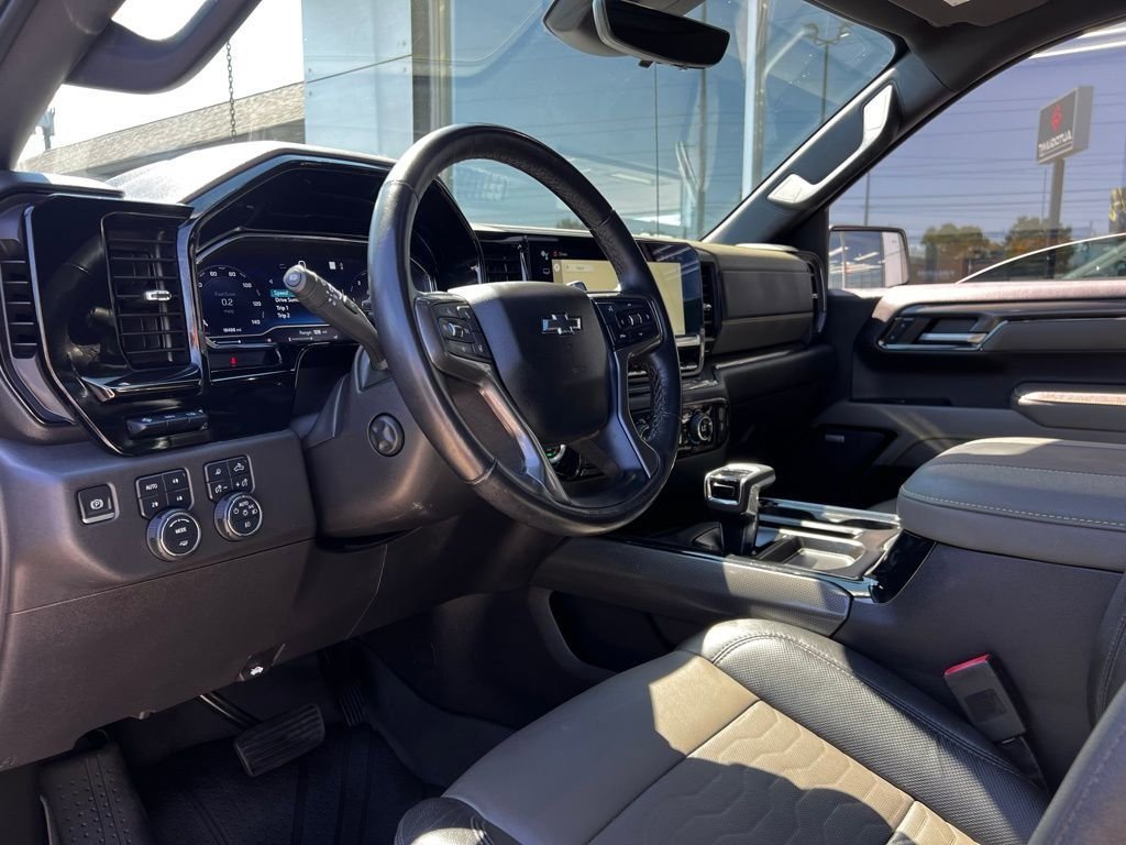 Used 2023 Chevrolet Silverado 1500 ZR2 w/ Technology Package image 13