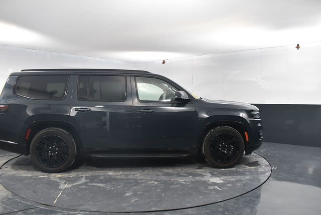 Used 2022 Jeep Wagoneer Series III image 11