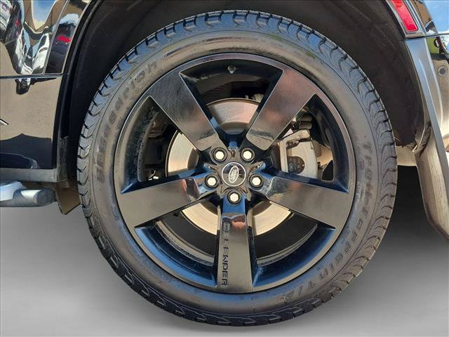 Used 2022 Land Rover Defender 110 X-Dynamic HSE AWD/4WD image 25