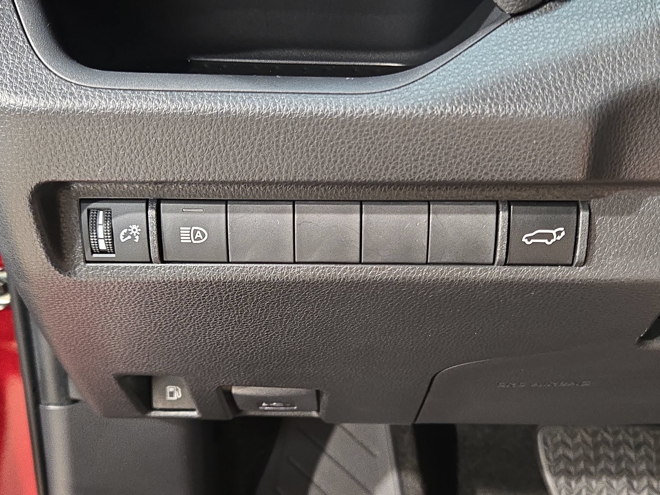 Used 2023 Toyota RAV4 XLE Premium AWD/4WD image 26