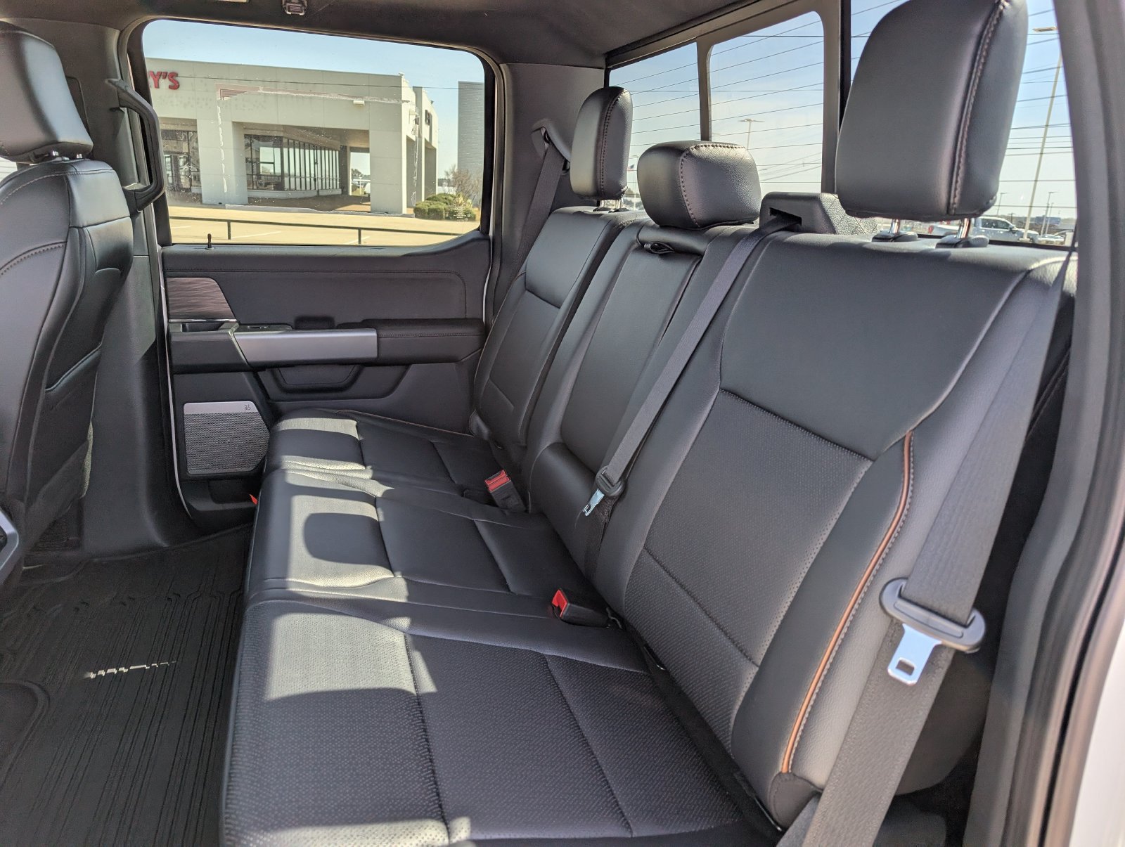Used 2025 Ford F150 Lariat w/ Equipment Group 502A High AWD/4WD image 30