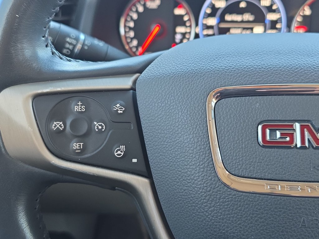 Used 2021 GMC Acadia Denali w/ Denali Technology Package FWD image 23