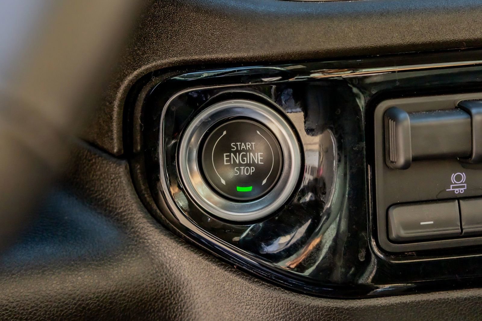 Used 2025 GMC Sierra 3500 SLT w/ Texas SLT Premium Package image 23