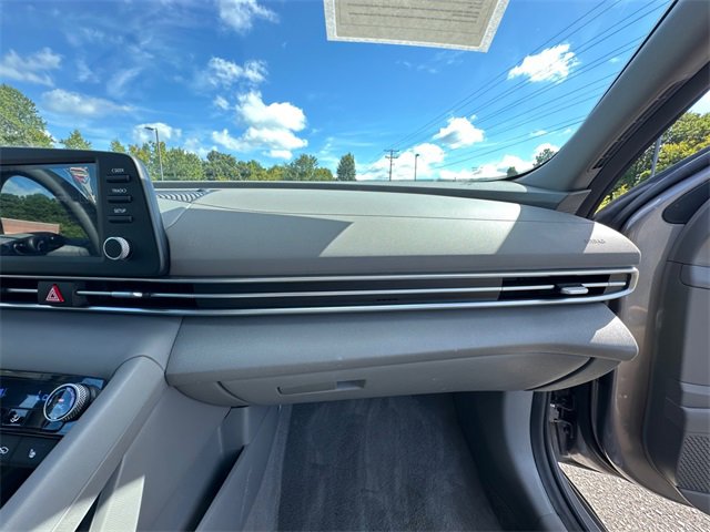 Used 2023 Hyundai Elantra Blue w/ Preferred Accessory Package image 16