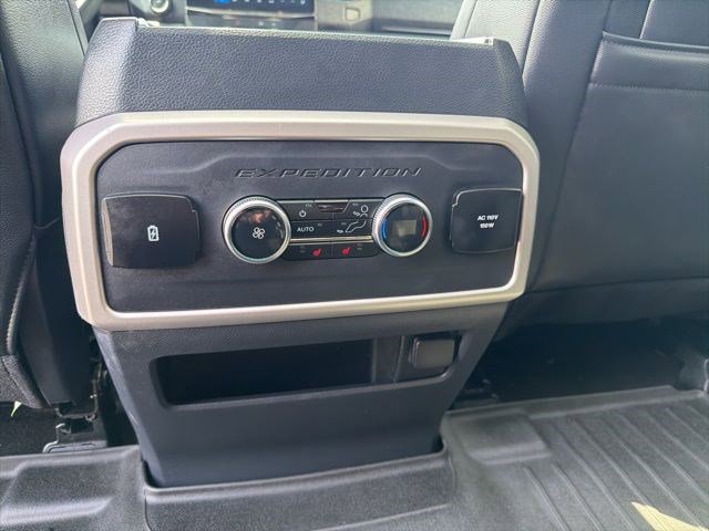 Used 2023 Ford Expedition Limited image 23