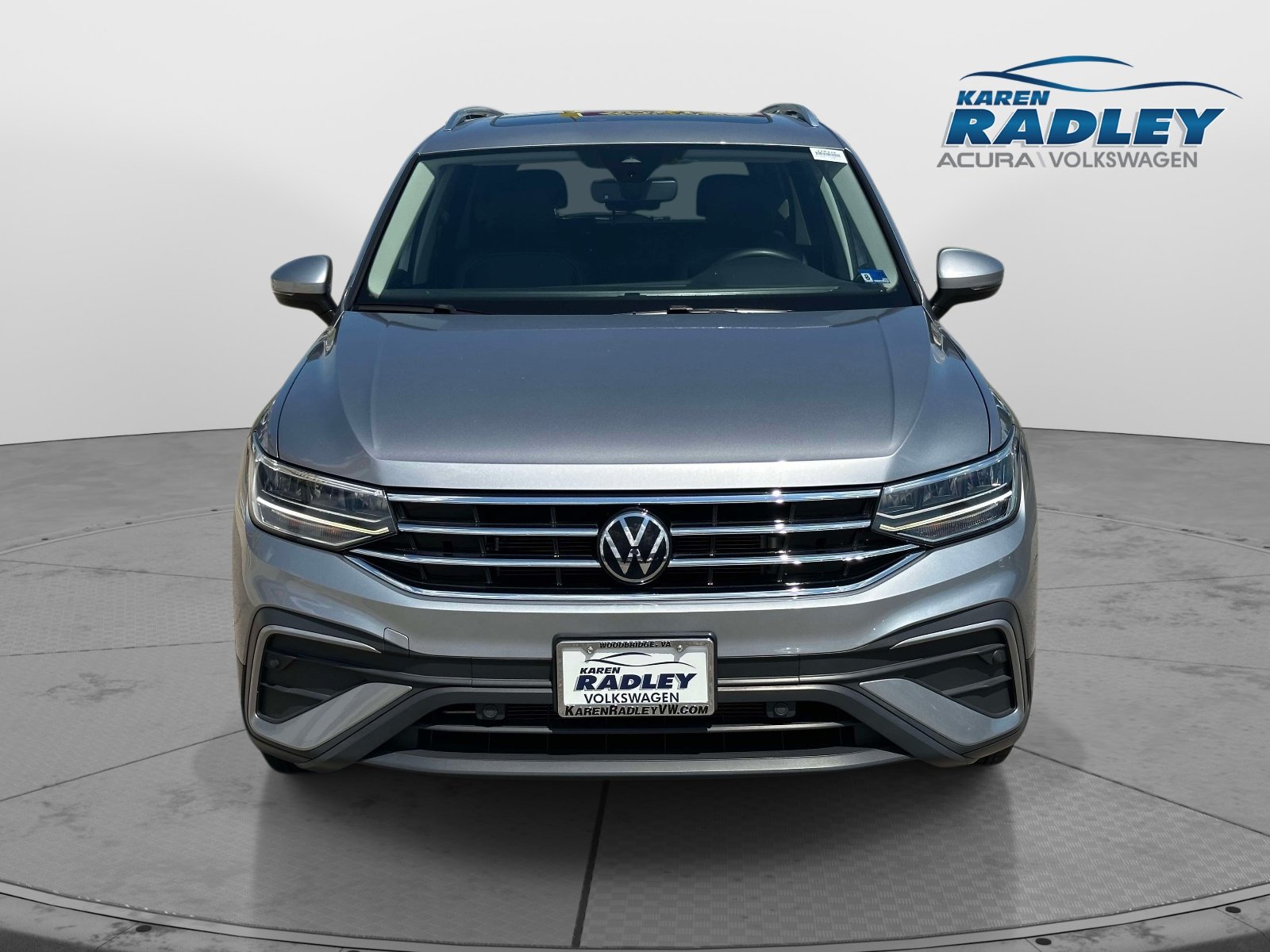 Certified 2023 Volkswagen Tiguan SE w/ Panoramic Sunroof Package AWD/4WD image 6