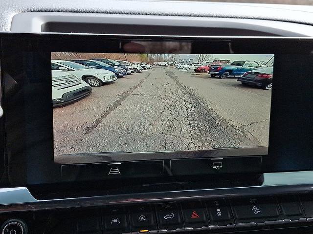 Used 2024 Chevrolet Silverado 1500 LT w/ Z71 Off-Road Package image 18
