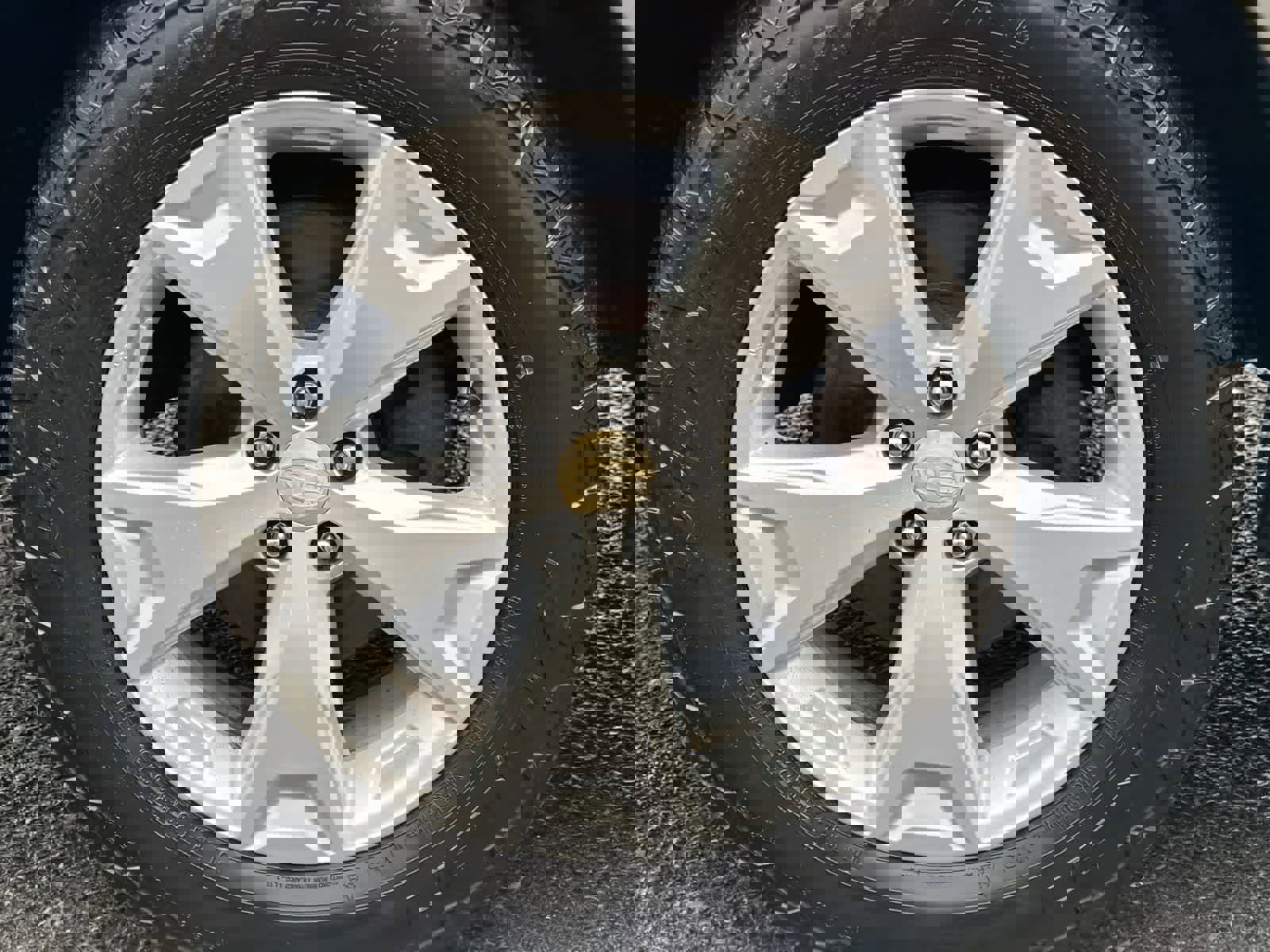 Used 2014 Subaru Forester 2.5i Premium w/ All-Weather Package image 14