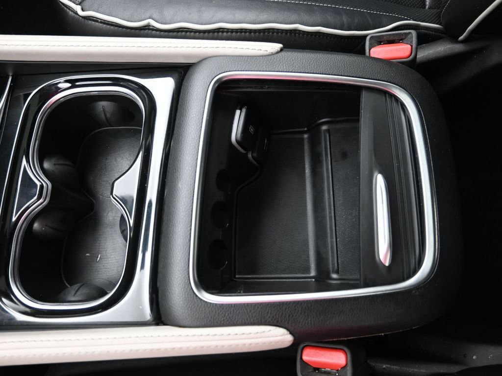 Used 2023 Chrysler Pacifica Limited FWD image 19