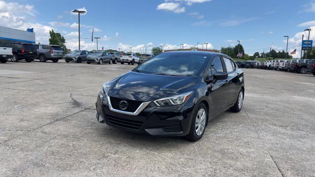 Used 2020 Nissan Versa S w/ Trunk Package FWD image 4