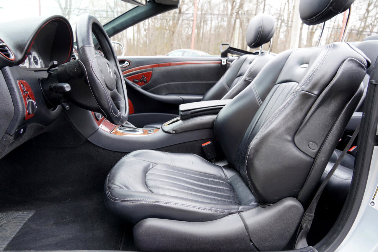 Used 2006 Mercedes-Benz CLK 55 AMG Cabriolet image 16