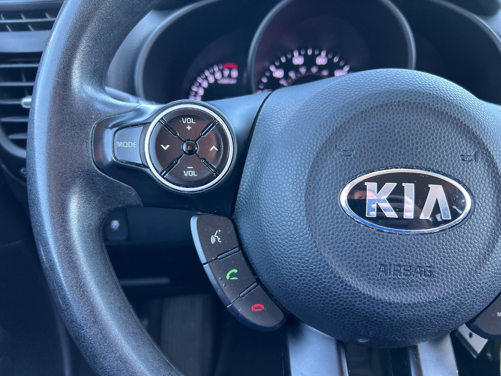 Used 2016 Kia Soul + FWD image 30