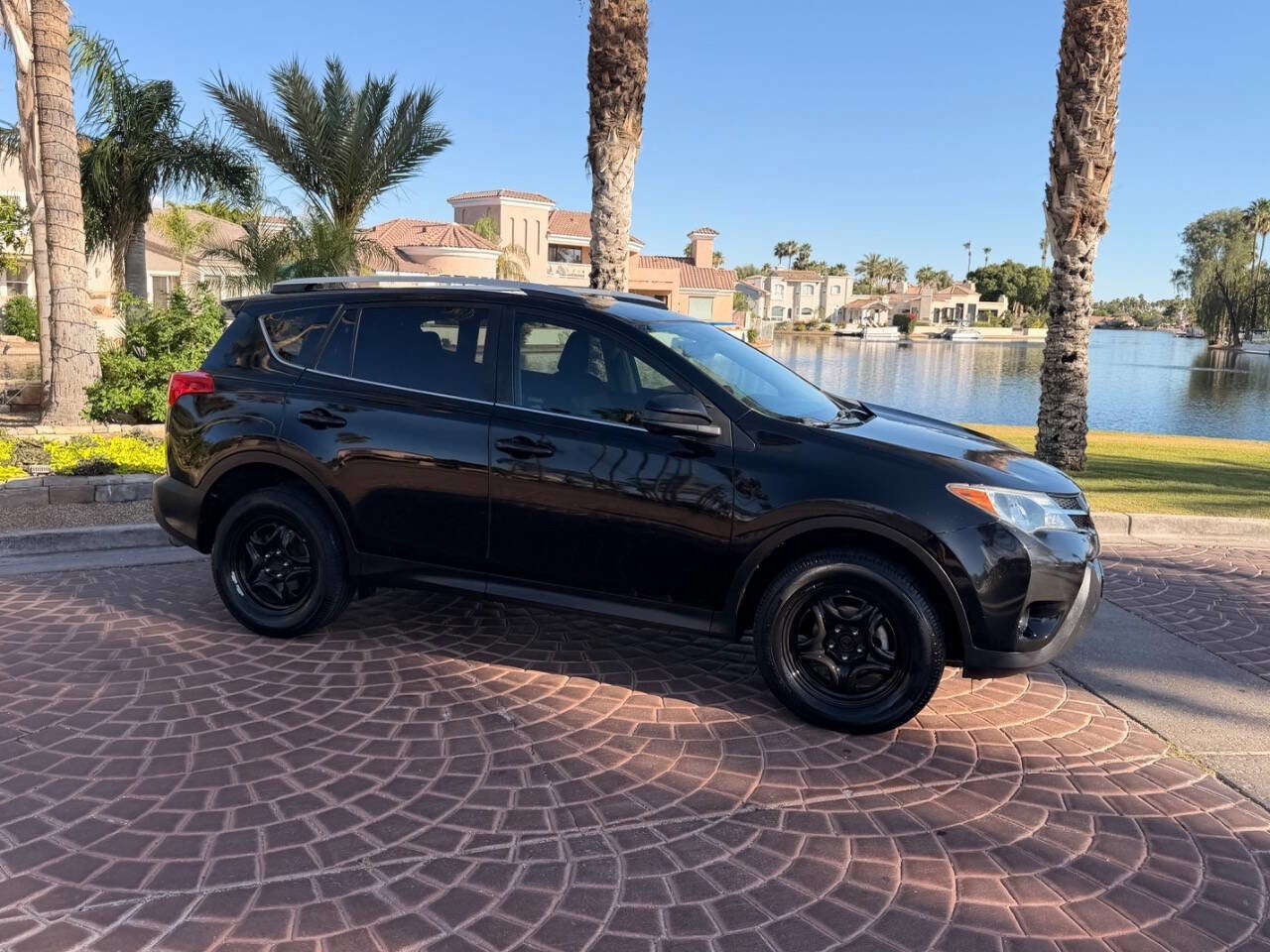 Used 2015 Toyota RAV4 LE FWD image 15