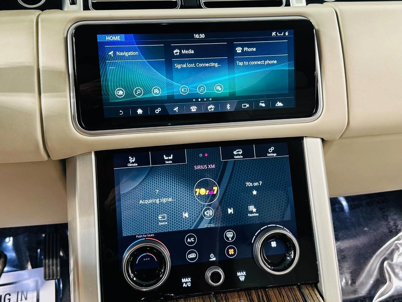 Used 2019 Land Rover Range Rover HSE AWD/4WD image 12