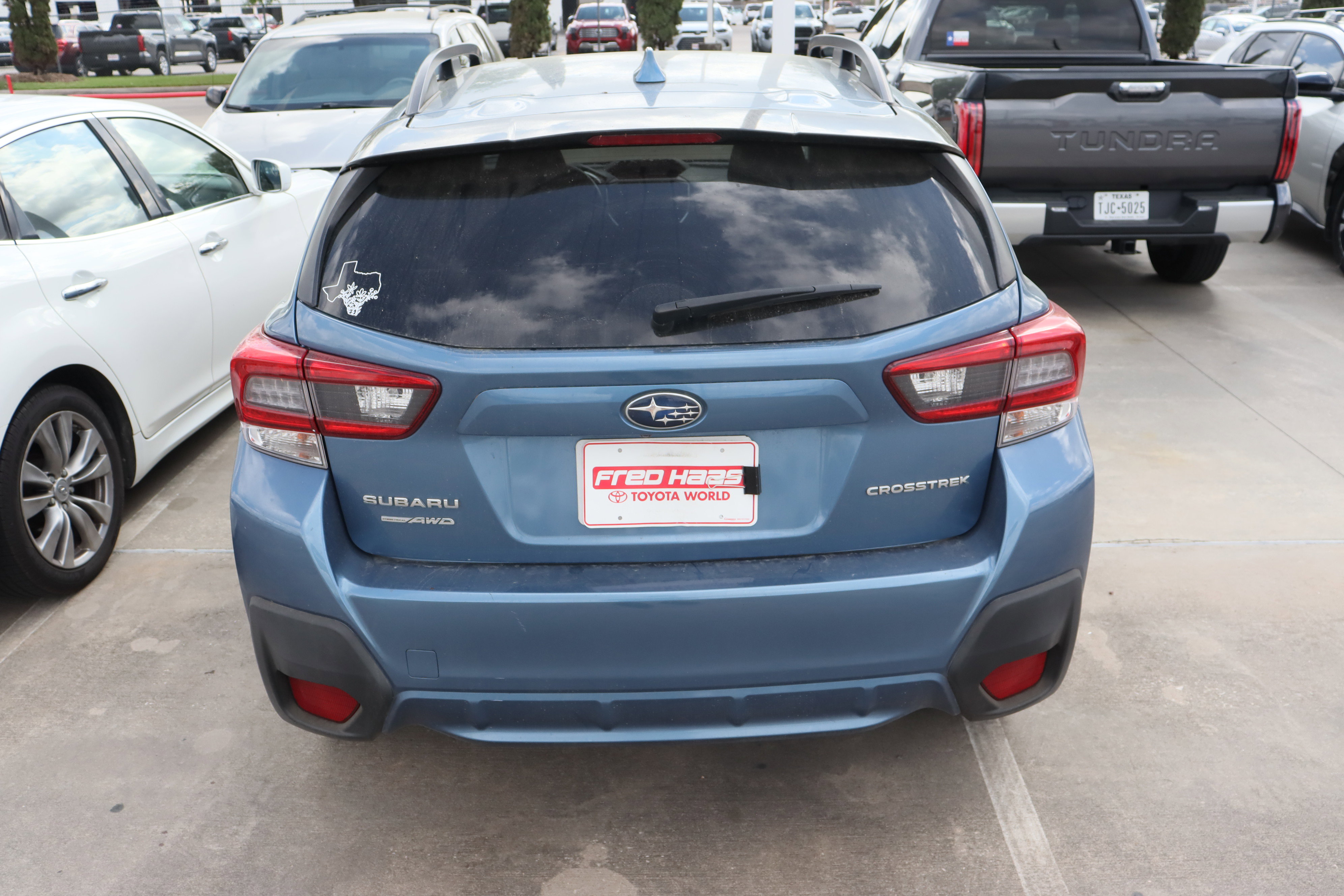 Used 2022 Subaru Crosstrek 2.0i Premium image 10