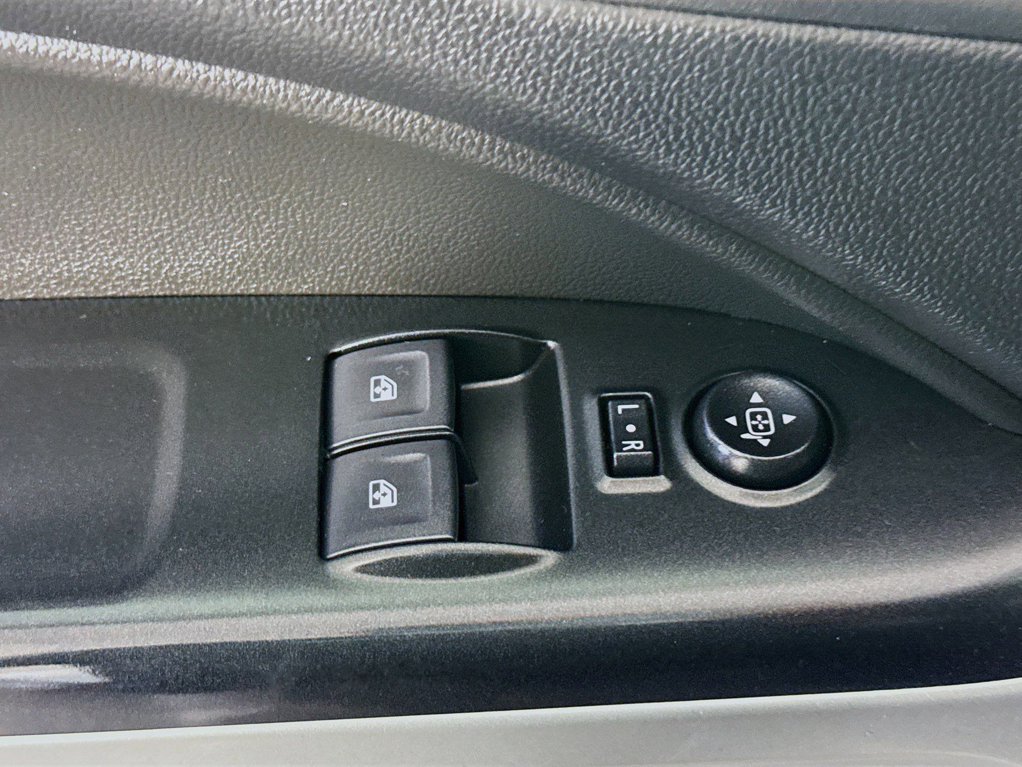 Used 2022 Chevrolet Colorado LT w/ Fleet Safety Package image 23