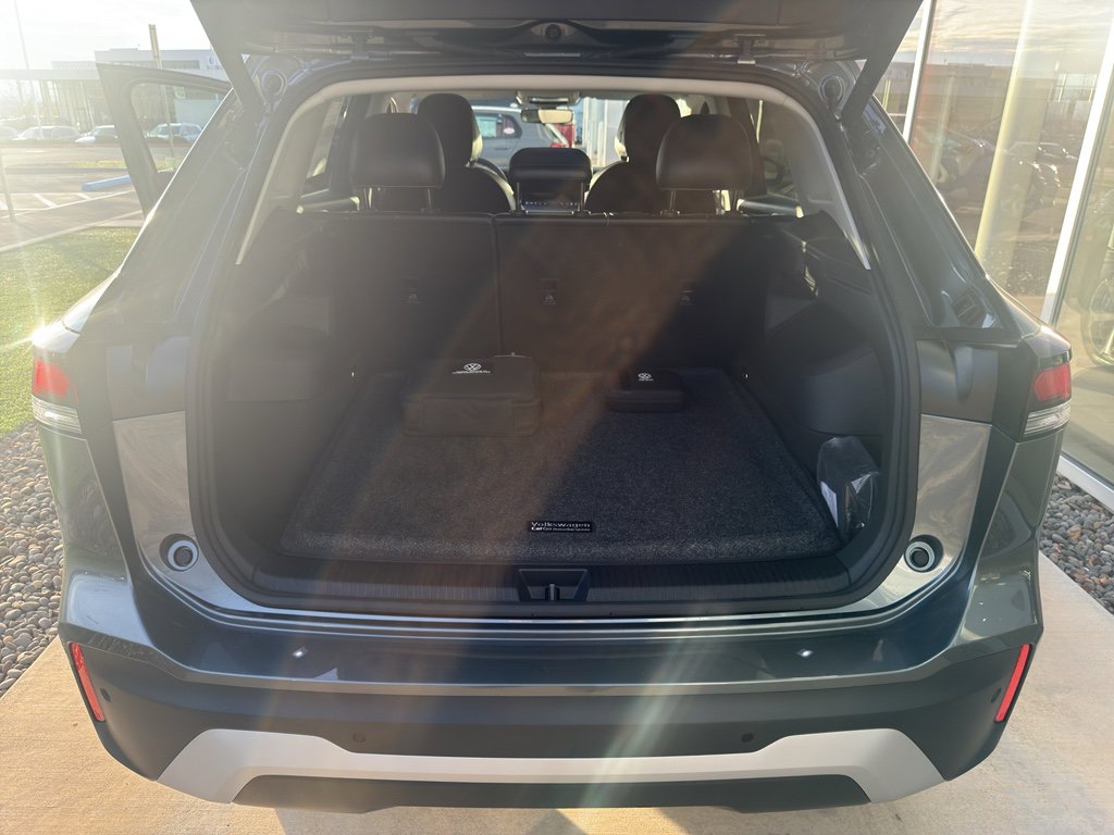 New 2026 Volkswagen Tiguan SE image 14