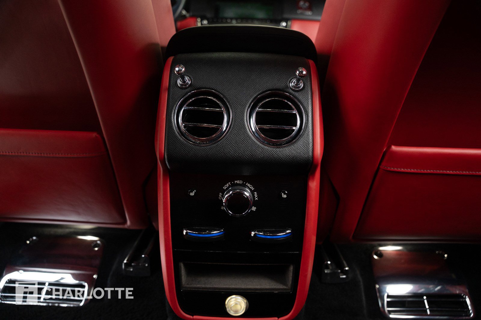 Used 2022 Rolls-Royce Cullinan image 36