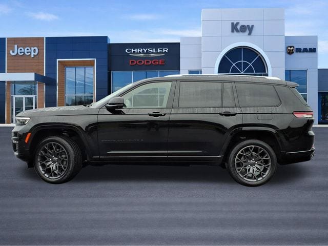 Certified 2023 Jeep Grand Cherokee L Summit AWD/4WD image 2