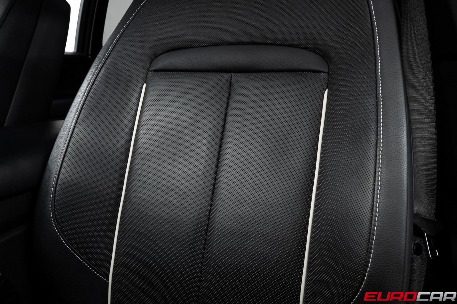 Used 2020 Rolls-Royce Cullinan image 38