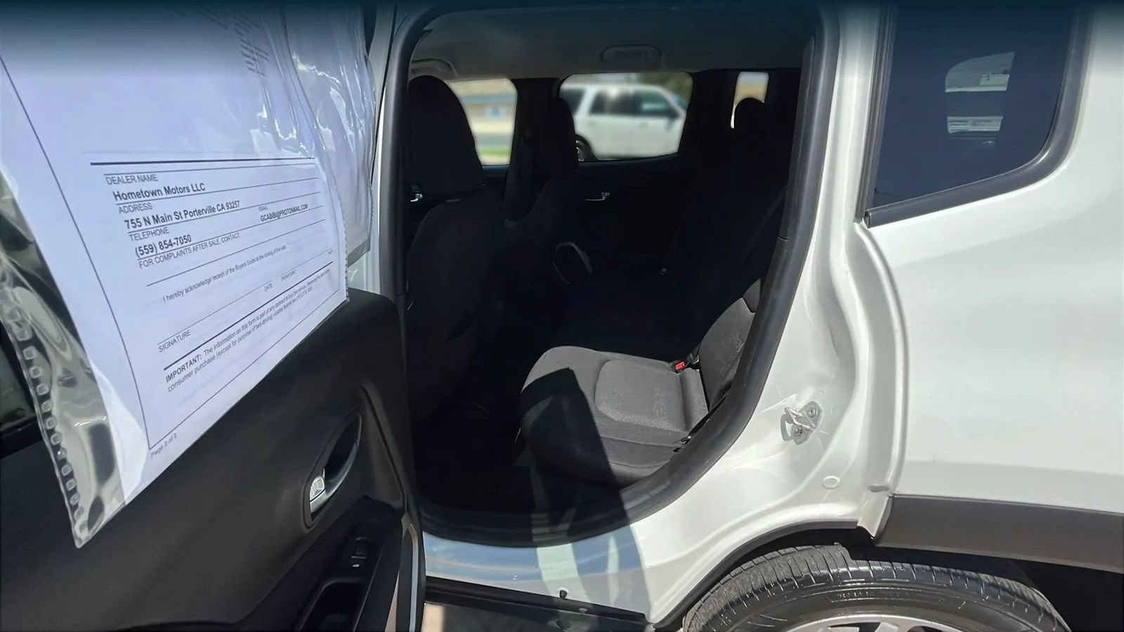 Used 2017 Jeep Renegade Latitude AWD/4WD image 14