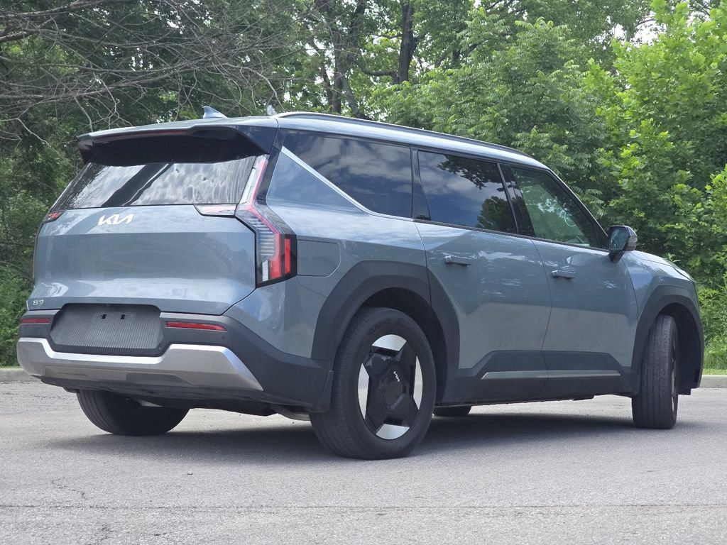 Used 2024 Kia EV9 Wind AWD/4WD image 16