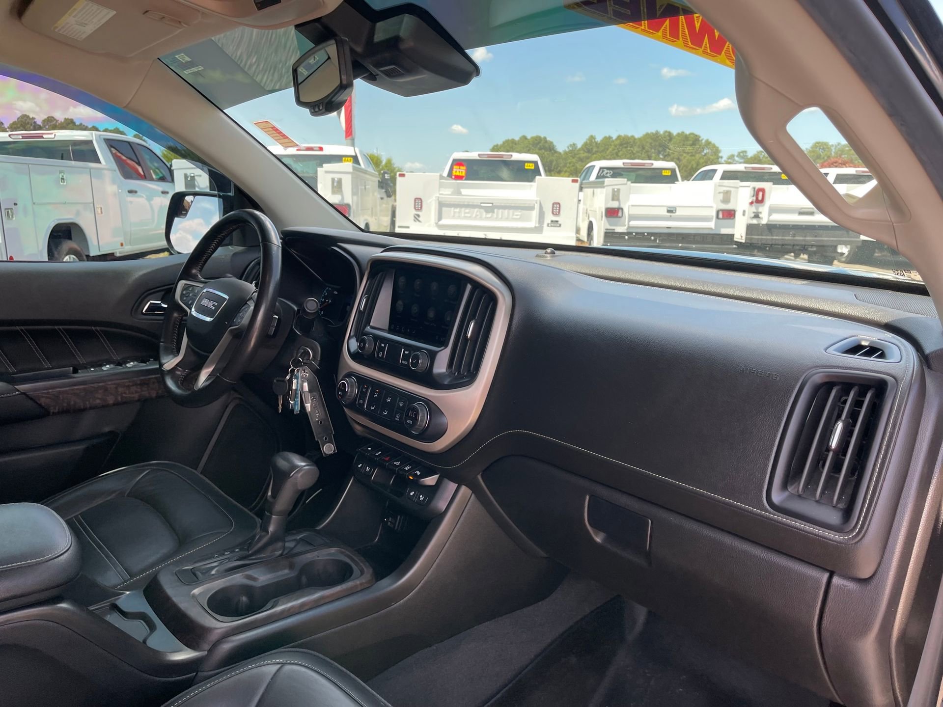 Used 2021 GMC Canyon Denali image 28