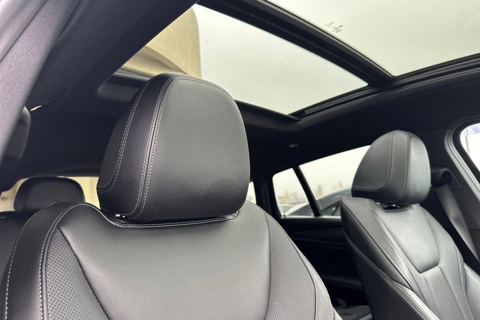 Used 2023 BMW X4 xDrive30i w/ M Sport Package image 19