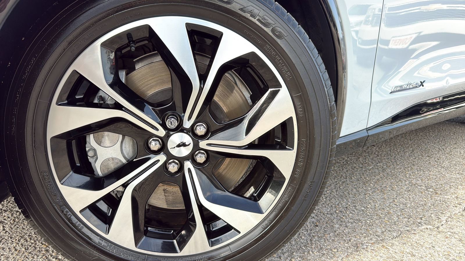 Used 2023 Ford Mustang Mach-E Premium AWD/4WD image 28