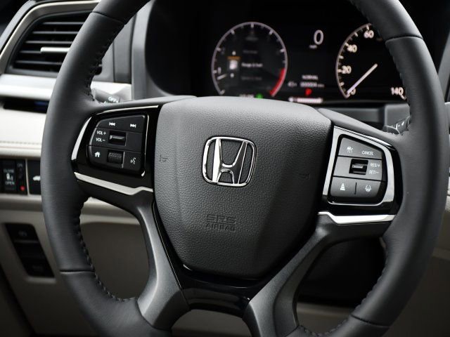 New 2026 Honda Odyssey Touring image 23