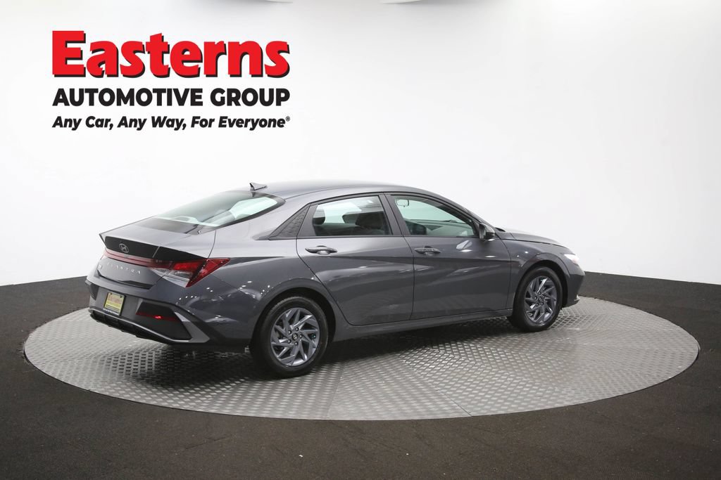 Used 2024 Hyundai Elantra SEL FWD image 40