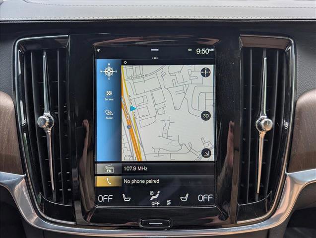 Used 2021 Volvo V90 T6 Cross Country image 12