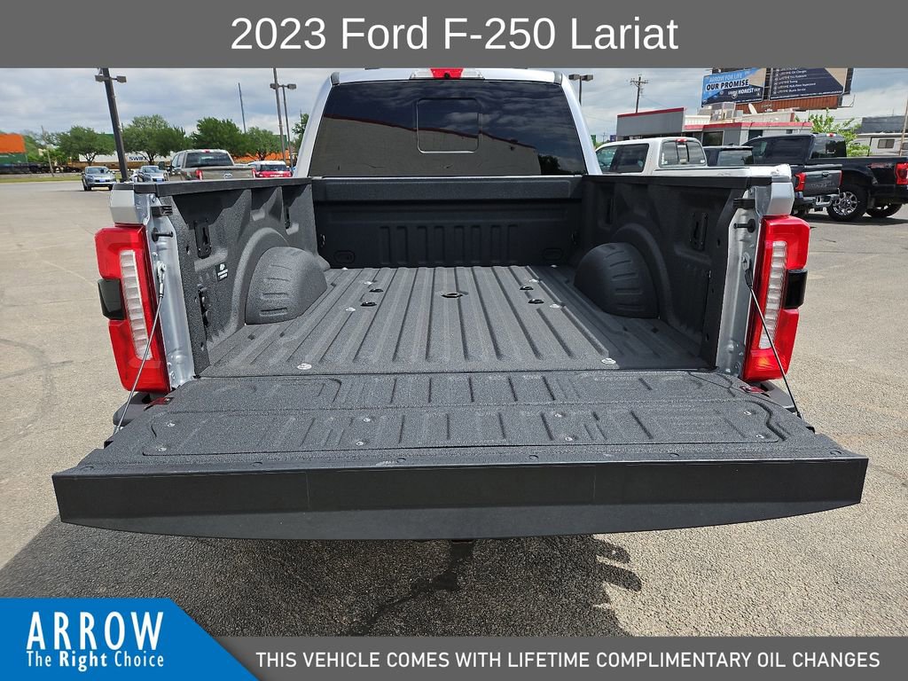 Used 2023 Ford F250 Lariat w/ Chrome Package image 18