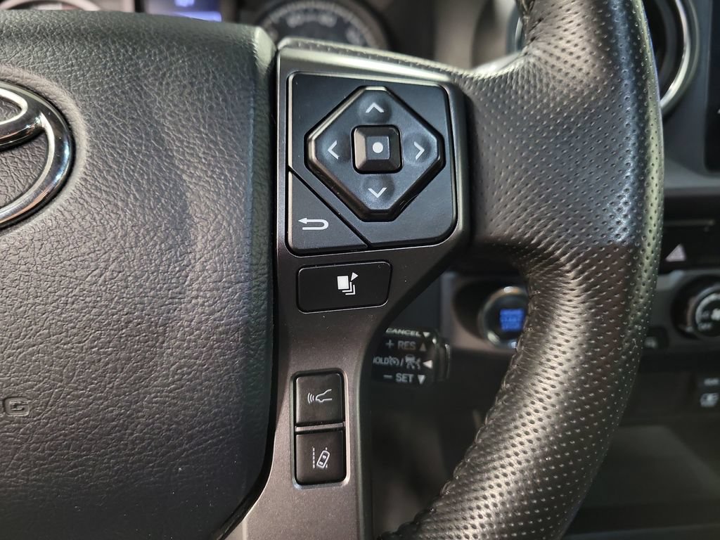 Used 2019 Toyota Tacoma TRD Off-Road AWD/4WD image 30