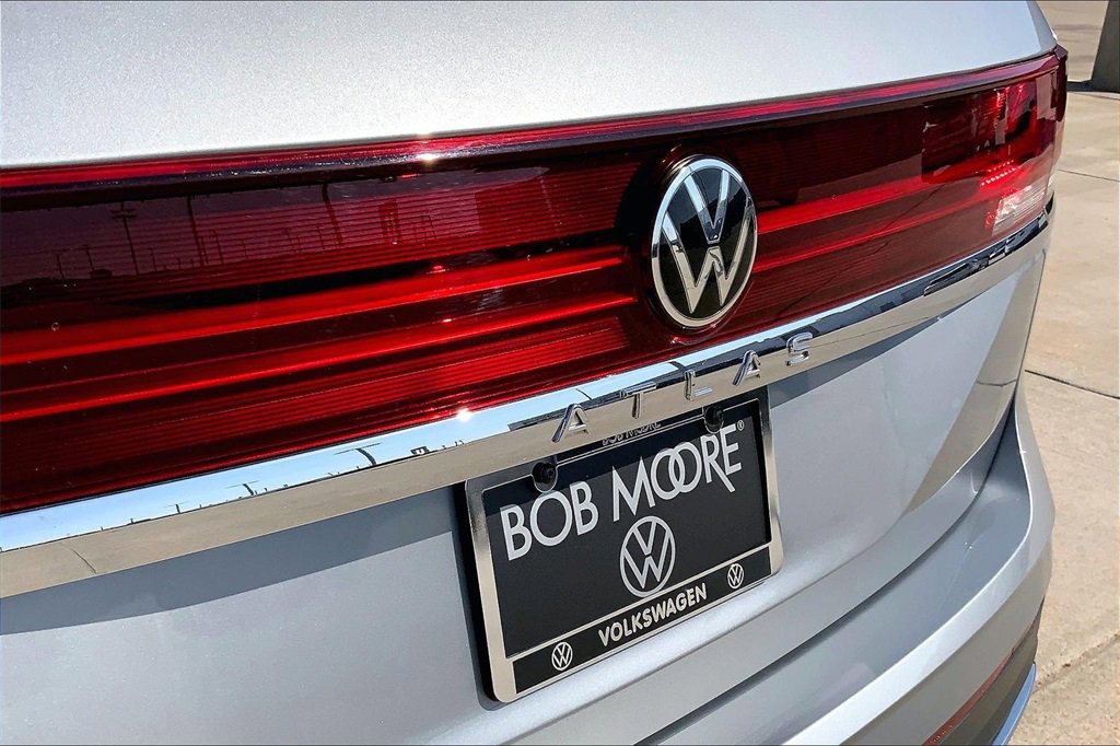 Used 2024 Volkswagen Atlas SE image 8