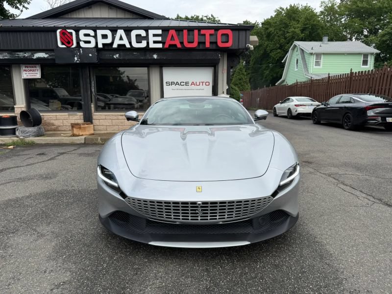 Used 2021 Ferrari Roma RWD image 3