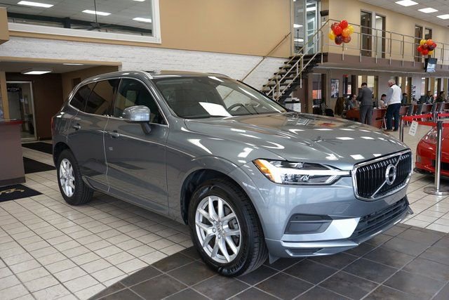 Used 2020 Volvo XC60 T5 Momentum image 18