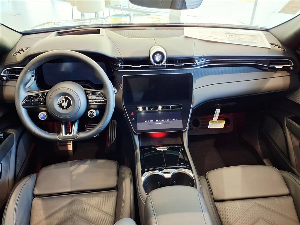 New 2026 Maserati Grecale Modena image 13