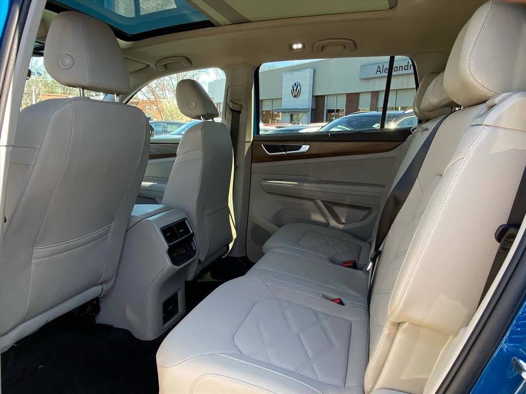 Certified 2025 Volkswagen Atlas SE w/ Panoramic Sunroof Package image 18