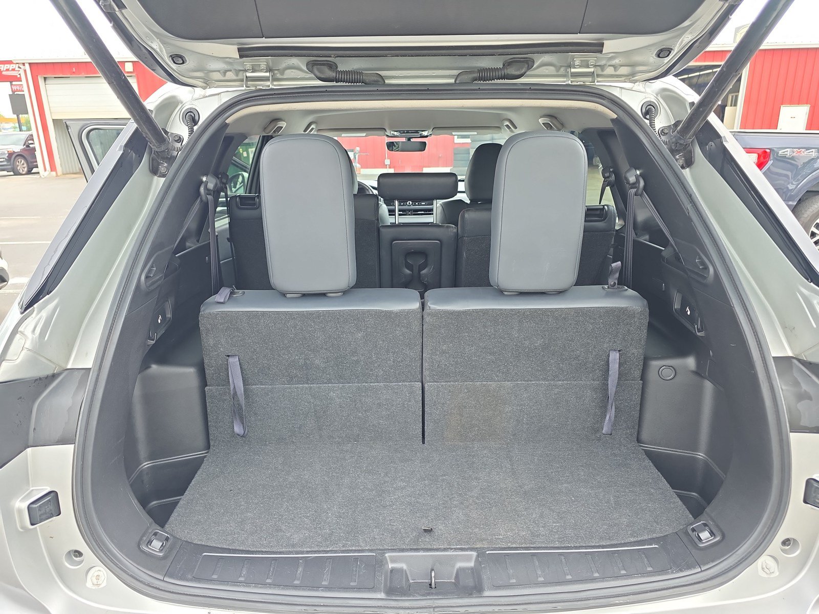 Used 2025 Mitsubishi Outlander SE AWD/4WD image 8