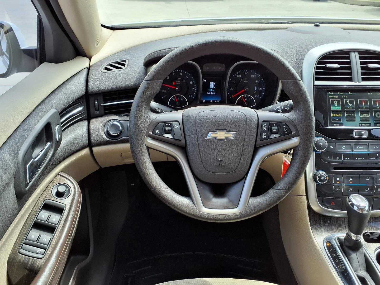 Used 2015 Chevrolet Malibu LT FWD image 14